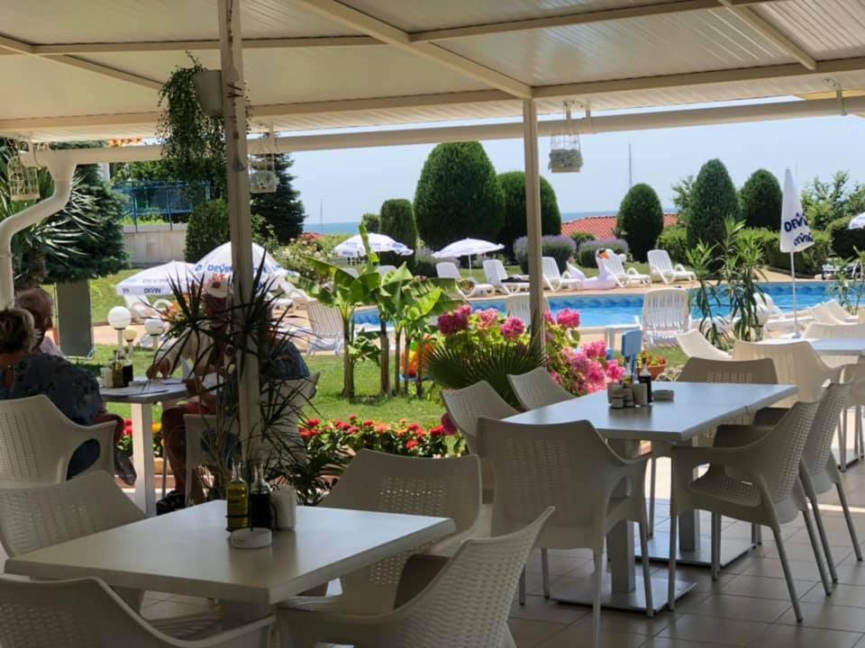 Riviera Complex 6 Hotel Sveti Vlas Eksteriør billede